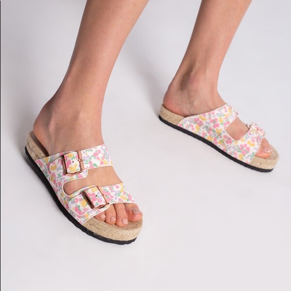 LoveShackFancy x Manebi Floral Slide Sandals - Picture 9 of 12